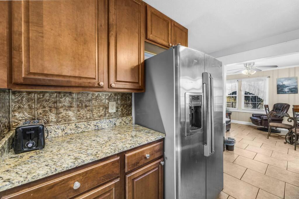 Dazzling Centrally Located Ocean View W 2 Kings, Huge Private Yard, 2 Decks, Firepit, Bbq Myrtle Beach Exterior foto