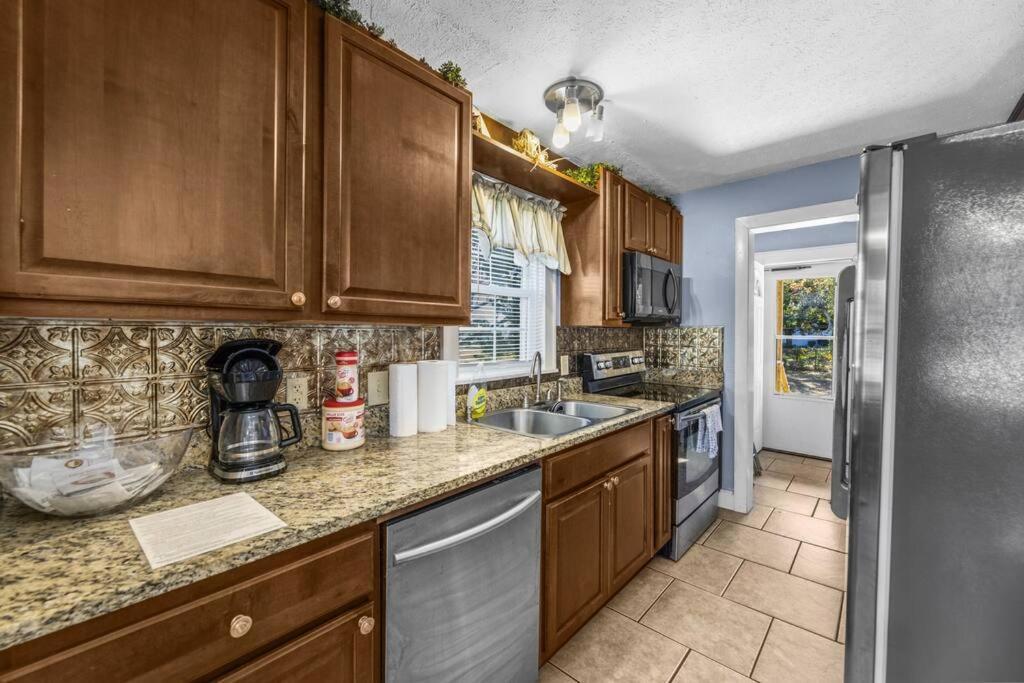 Dazzling Centrally Located Ocean View W 2 Kings, Huge Private Yard, 2 Decks, Firepit, Bbq Myrtle Beach Exterior foto